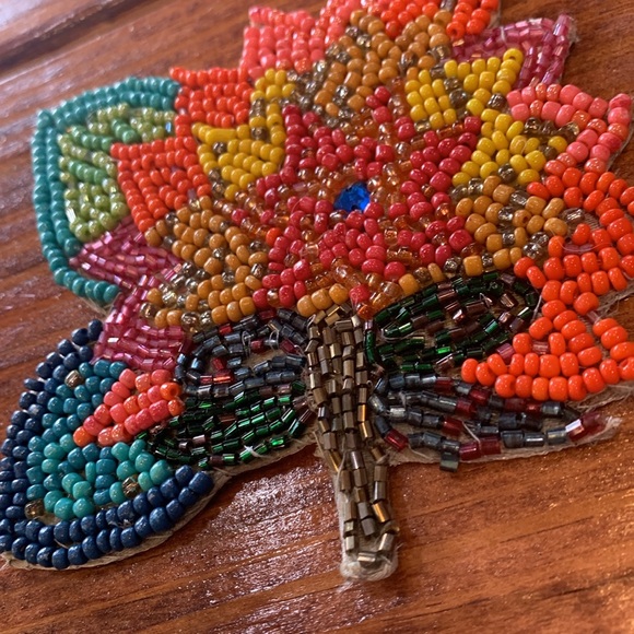 PIER 1 Set of 4 Vibrant Glass Beaded Floral Coasters - Picture 15 of 17